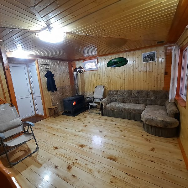 002-hall